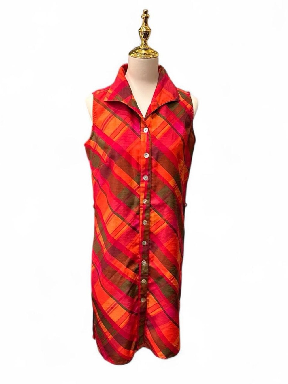 Selene Vintage Sleeveless Button-Front Plaid Shift Dress in Red and Orange